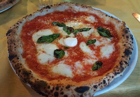 locanda pacchiana pizza margherita locanda pacchiana pizza margherita
