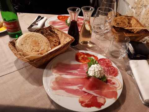 panigaccio e prosciutto crudo