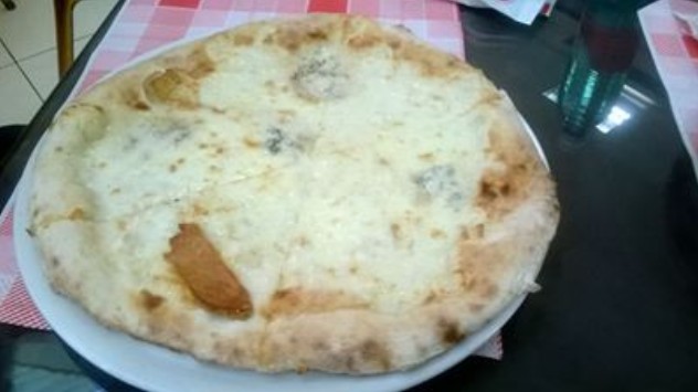 Pizza Margherita Quattro Formaggi Pizza Margherita Quattro Formaggi