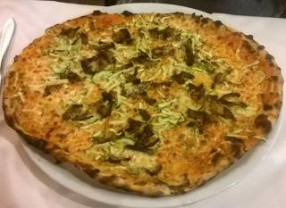 pizza vegetariana guidonia Pizza vegetariana Movida Guidonia montecelio