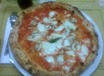 v Pizza boscaiola pizzeria basilico Montesarchio