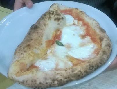 Pizza Montesarchio Un po' e un po' Basilico Pizza Un po' e un po' Montesarchio
