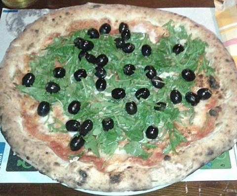 Cusano Mutri Pizza Mozzarella Rucola Olive Cusano Mutri Pizza Mozzarella Rucola Olive