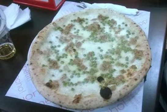 Pizza Tonno Piselli Telese Terme Pizza Tonno Piselli Telese Terme